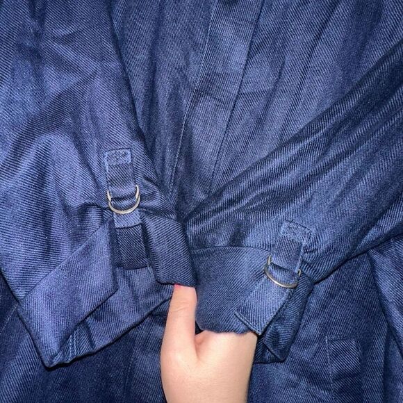 Chicos Women’s Snap Up 100% Linen Roll Tab Top Size 2P ( 12/14 Petite) - Picture 6 of 13